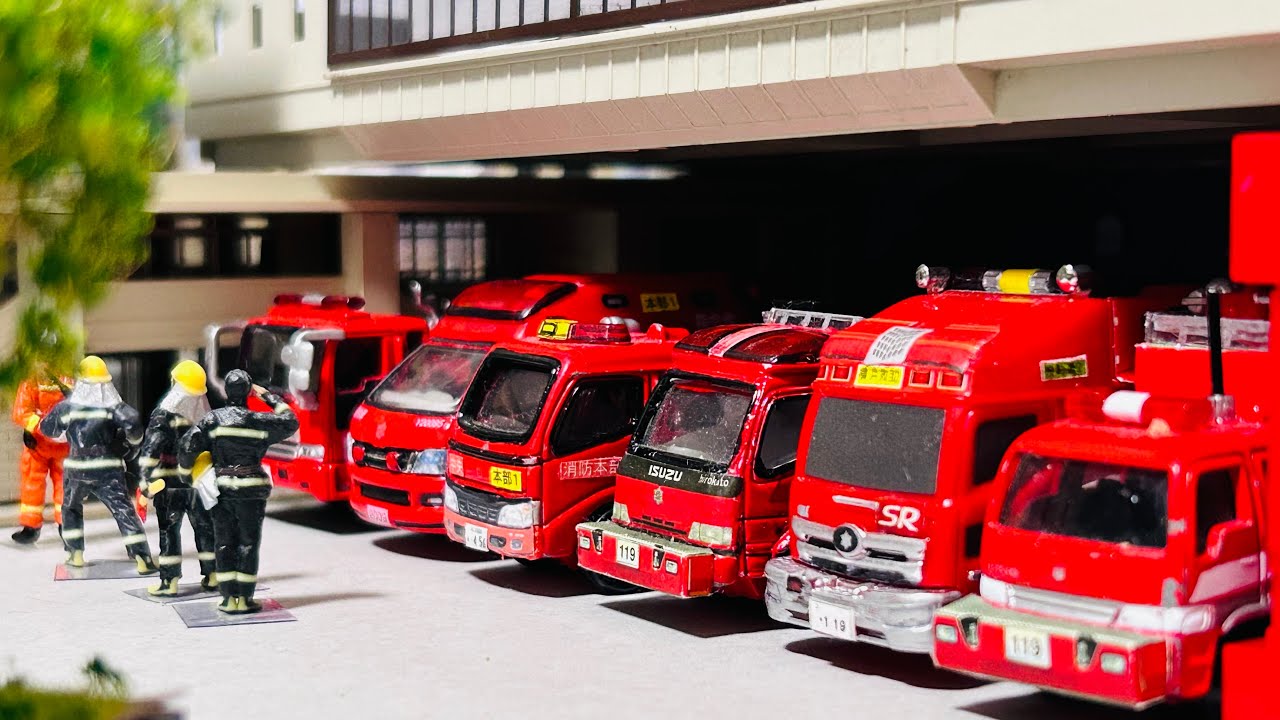 【総集編】救急車緊急走行！トミカコマ撮り大人がハマる懐かしいミニカーの世界tomicaAmbulance minicar runs in anemergency! driving test