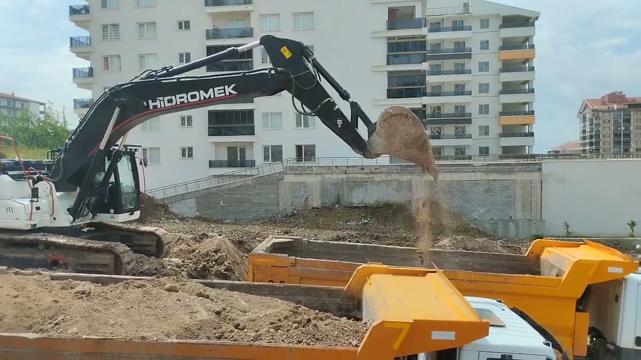 HİDROMEK 310 LC HAFRİYAT YÜKLEMEDE