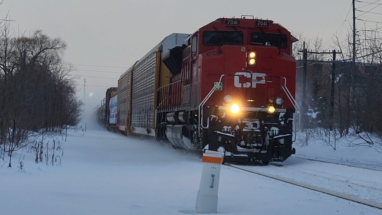 ACu LEADER! CP 230: 7041 and 9750 at Streetsville! 1/27/2026