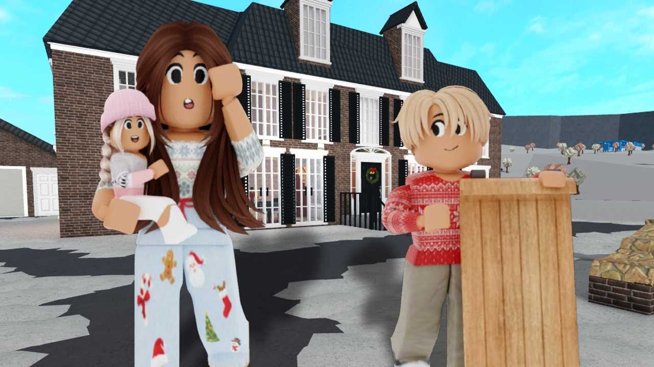 WE FOUND THE HOME ALONE HOUSE! *KEVINS HOME ALONE?!* (Bloxburg Roleplay)