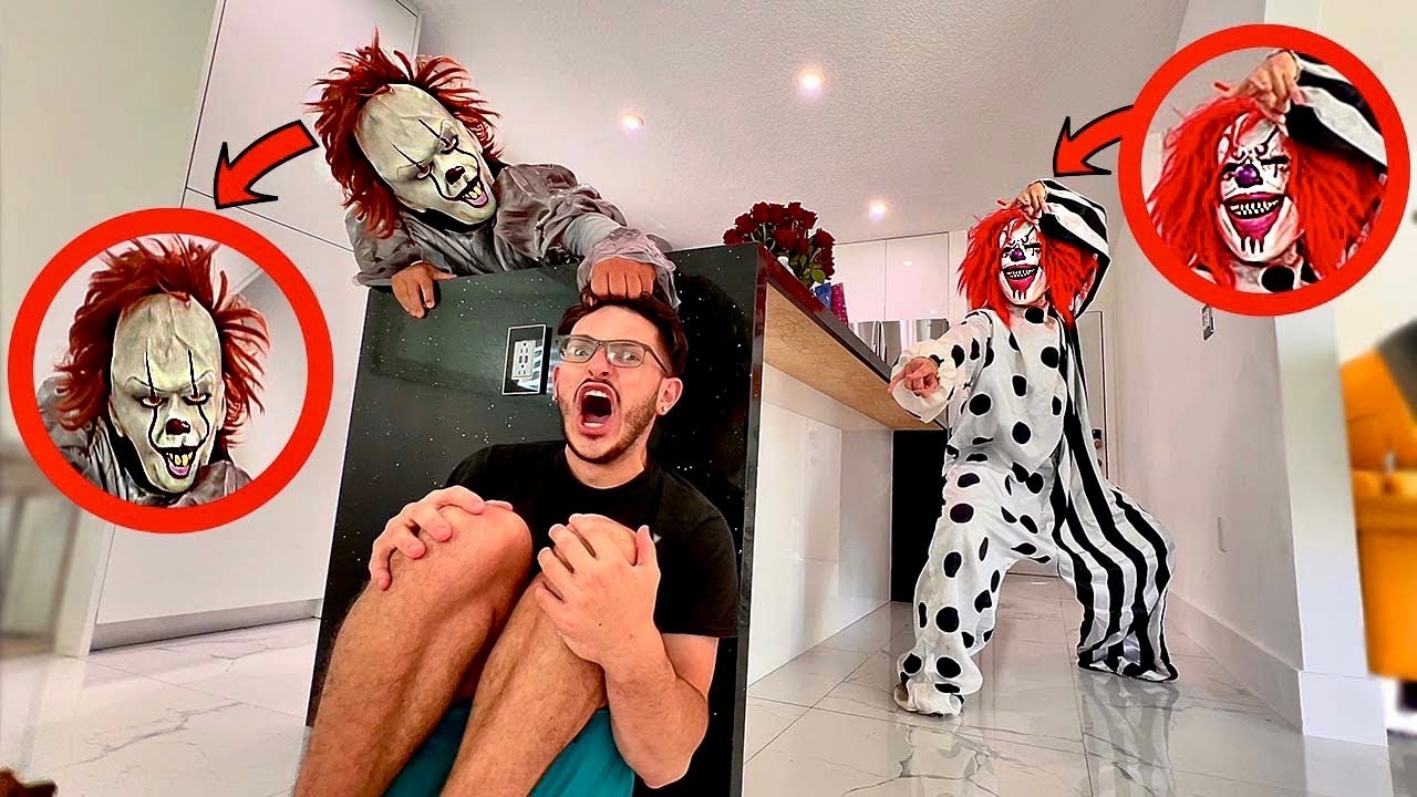 DON'T PLAY HIDE ANS SEEK WITH PENNYWISE AT 3PM!!