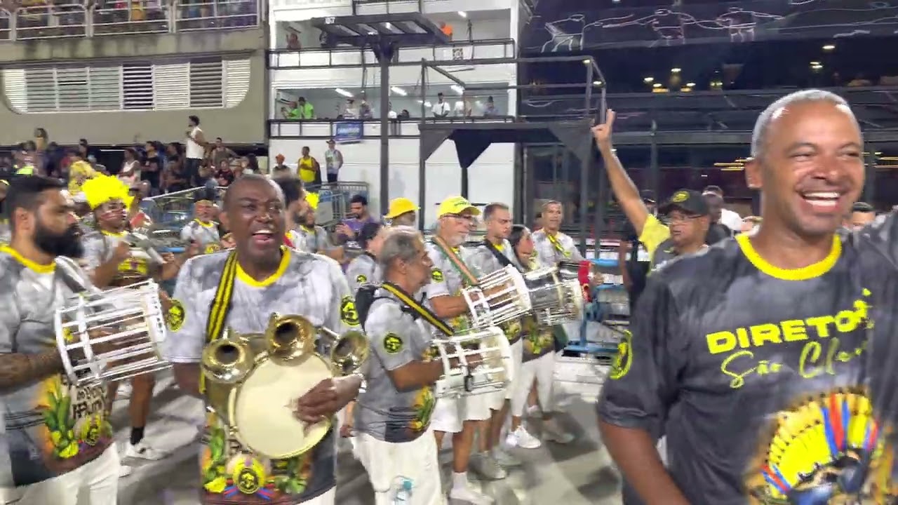 Bateria da São Clemente no ensaio técnico para o carnaval 2023!