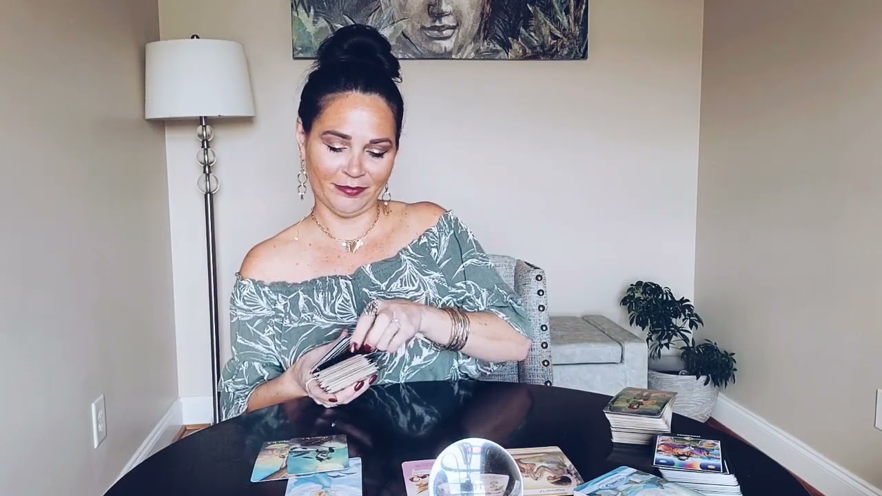 PISCES, THEY WANT TO MAKE YOU HAPPY BUT YOU DON'T TRUST? ❤ YOU VS THEM LOVE TAROT READING.
