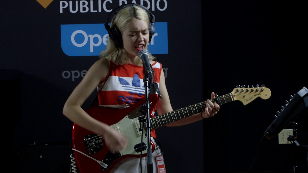 Snail Mail plays 