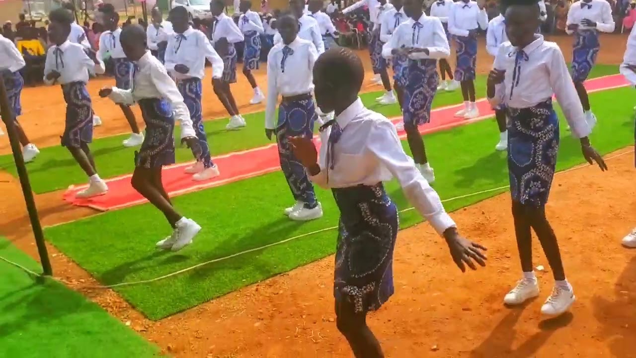 Another best performance of Akhutnhoom de thoom st Luke choirs-Juba