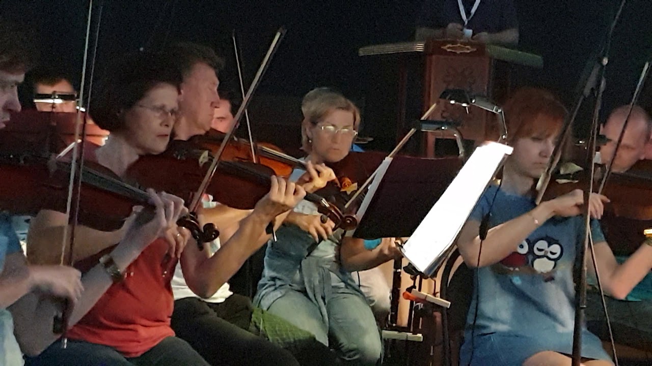 Azhar Kubba Santur with the orchestra of Ukraine جي مالي والي / طالعة من بيت ابوها ازهر كبة