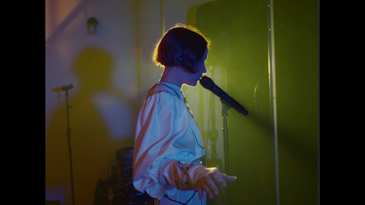 vōx Performs You Can Get Better and Pain Like A Lover live