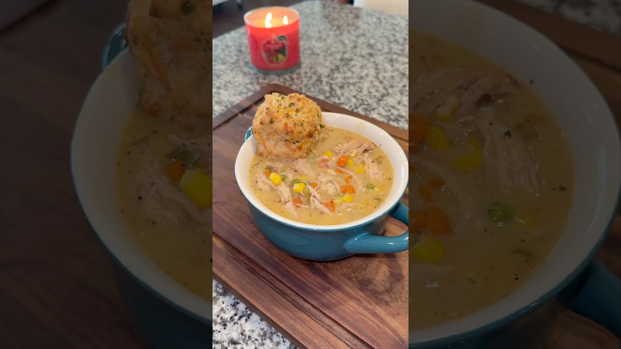 Chicken pot pie soup 🥧 🍲 what fall recipes do you want to see? 👀 #soup #fallrecipe