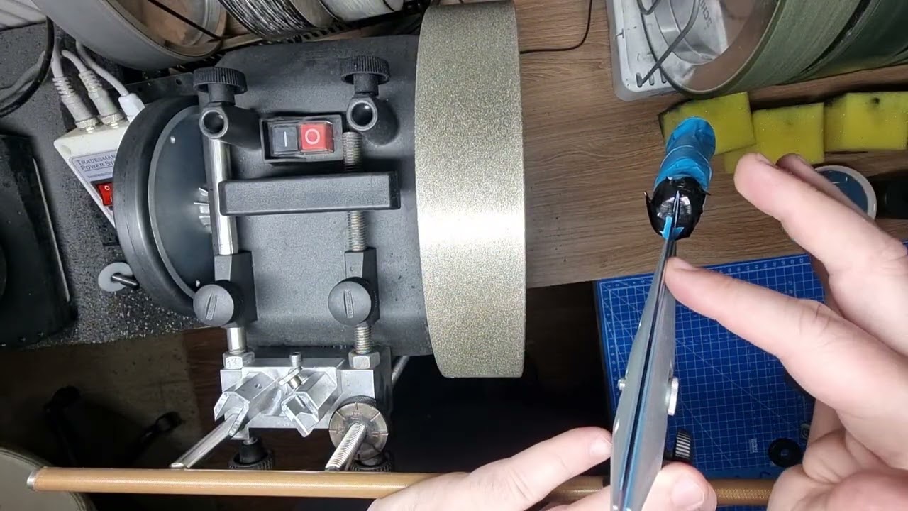Echtzeitschliff Marttiini Filetiermesser auf der Tormek T8