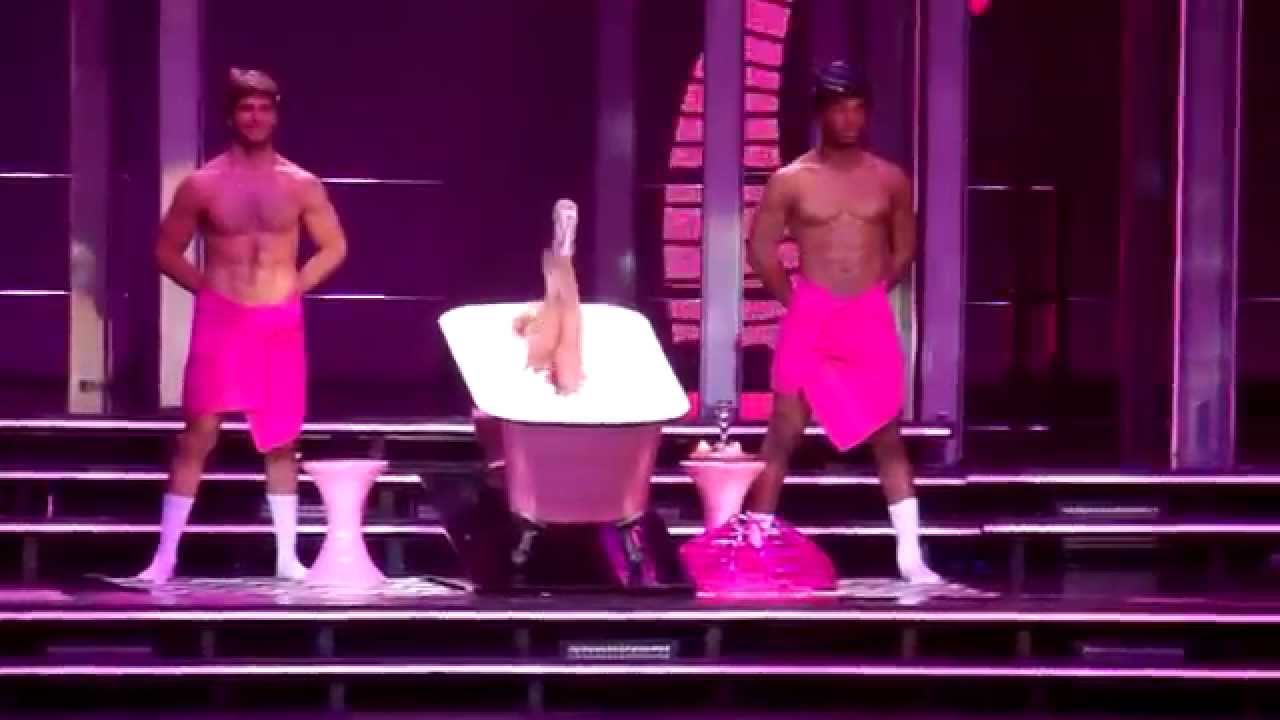 Kylie Minogue - I should be so lucky Live - Kiss Me Once Tour Madrid