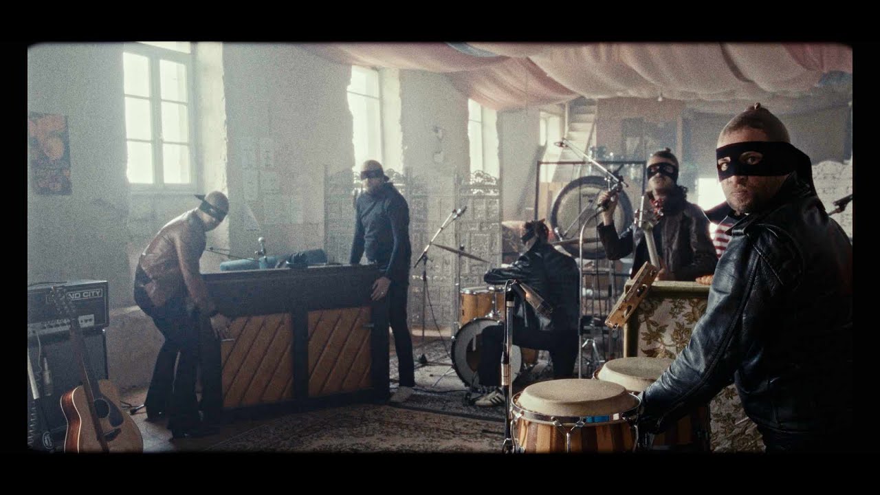 Komodrag & The Mounodor - Stone In The Field (Official Video)