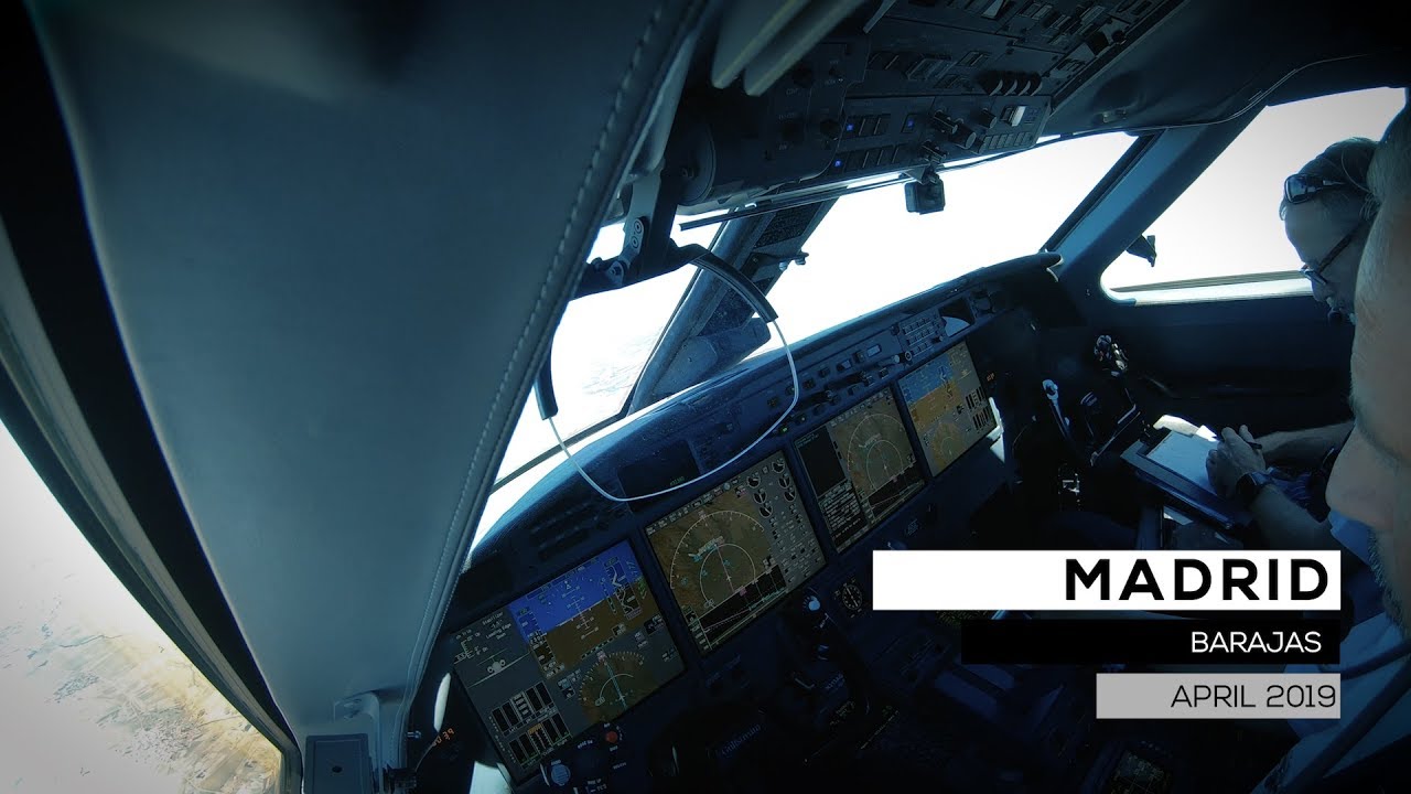 Captains View - Gulfstream 550 Cockpit Landing - MADRID