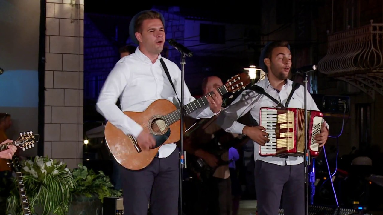 VERSI - LUDUJU SVI (Marko Polo Festival - Korčula 2016. Official) [HD]
