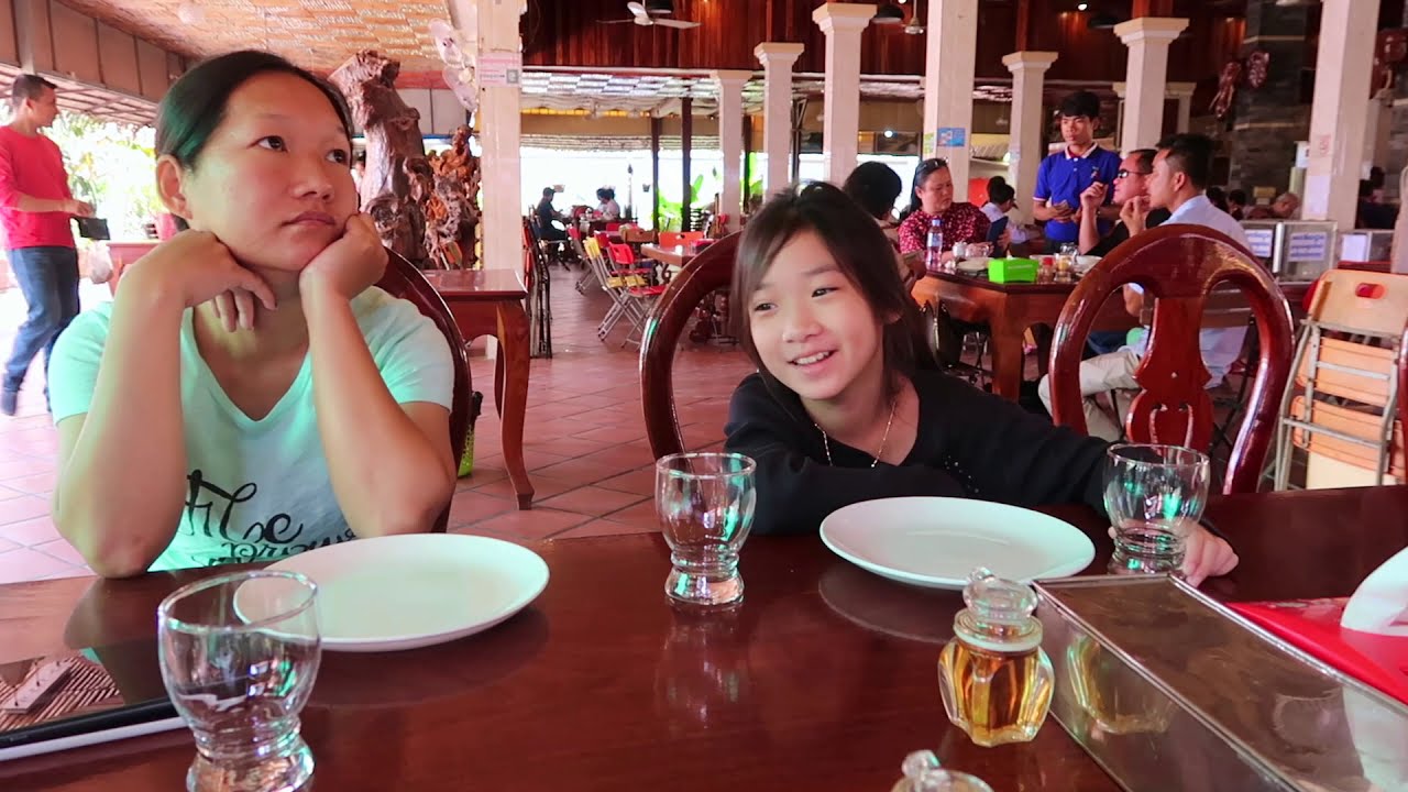 Battambang Trip 02 | Lunch at Mlop Svay Restaurant in Pursat Town