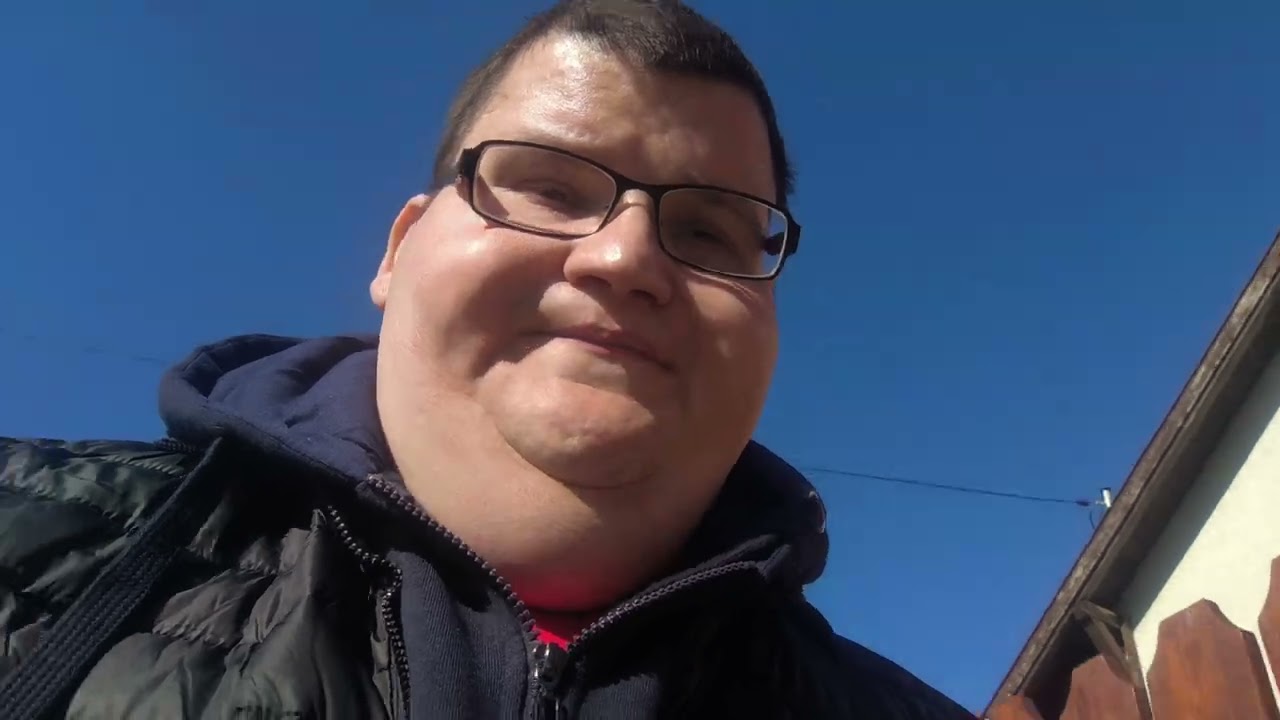 Utca Vlog - Első nap kor&aacute;n kel&eacute;sből haza men&eacute;s vlog