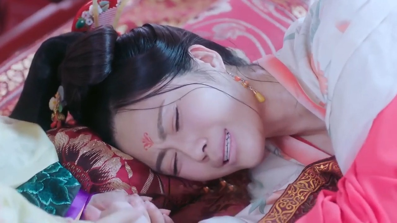 她暗中給正妃下藥，沒想到最後流產的是自己！#中国电视剧 #古装剧