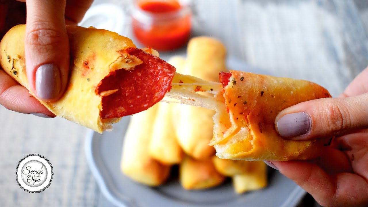 Cheesy Pepperoni Pizza Sticks