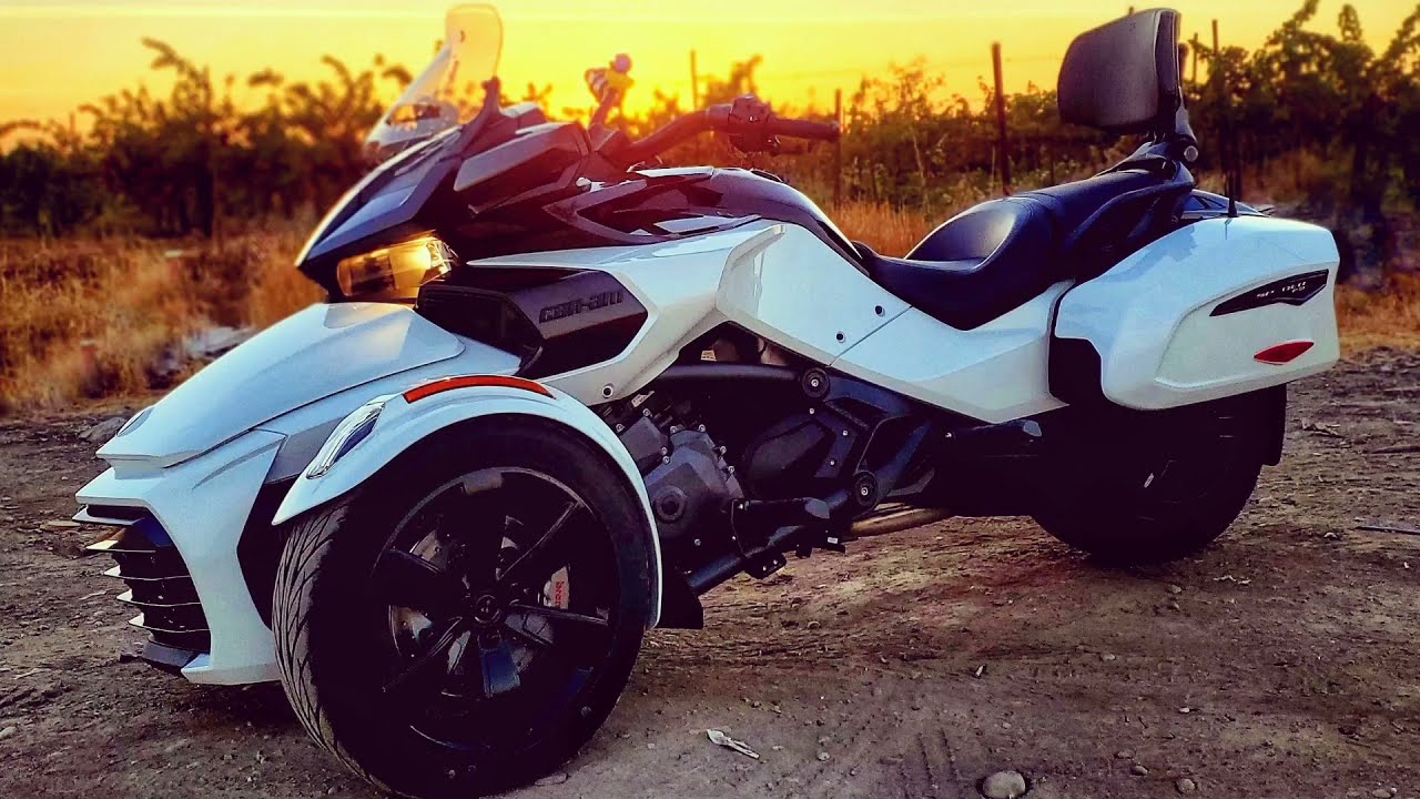 2021 can am spyder f3 t with a BRP adjustable passenger backrest