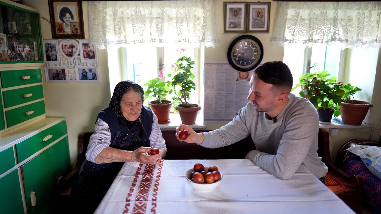 Am făcut la bunica ouă de Paște vopsite natural ➡ Varianta tradițională