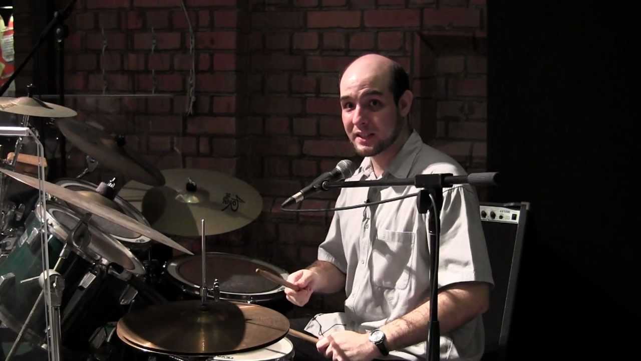 How to set up microphones for singers