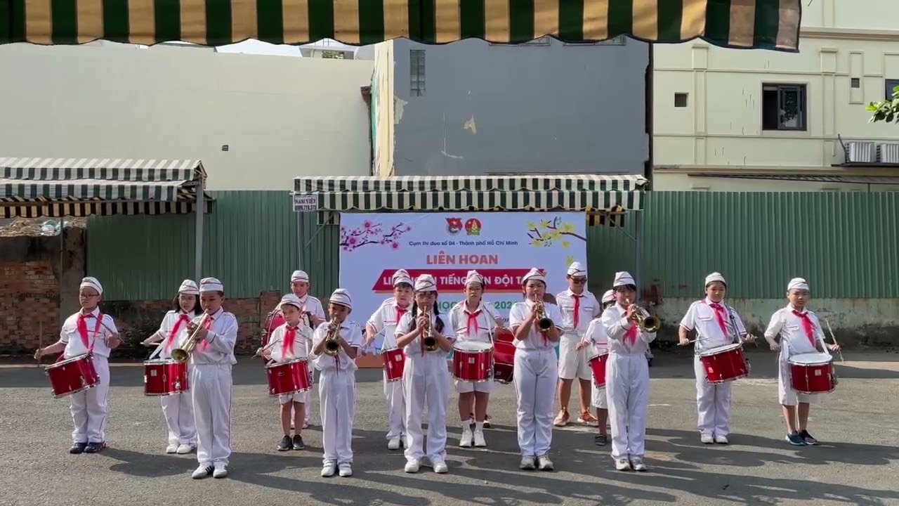 Nghi thức đội trường Đặng Văn Ngữ 