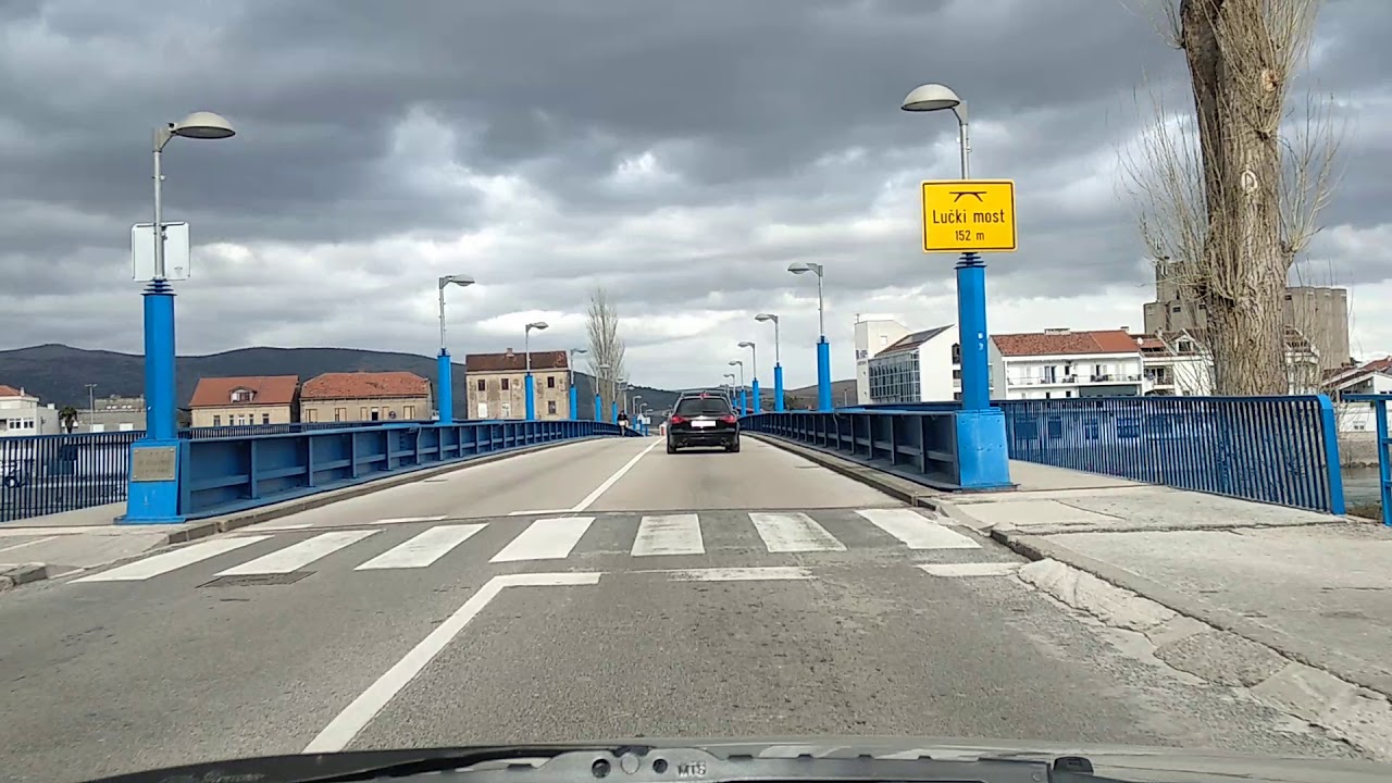 Metković - od Vage, malo kraj kina, pa preko mosta, do kružnog. Crnim putem prema crkvi.