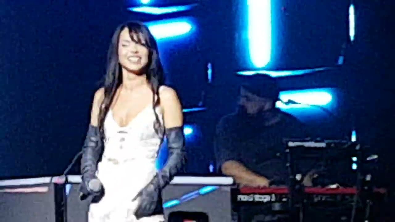Inna - Déjà Vu Live on Echoes Tour @ Muffathalle in München 30.11.2025