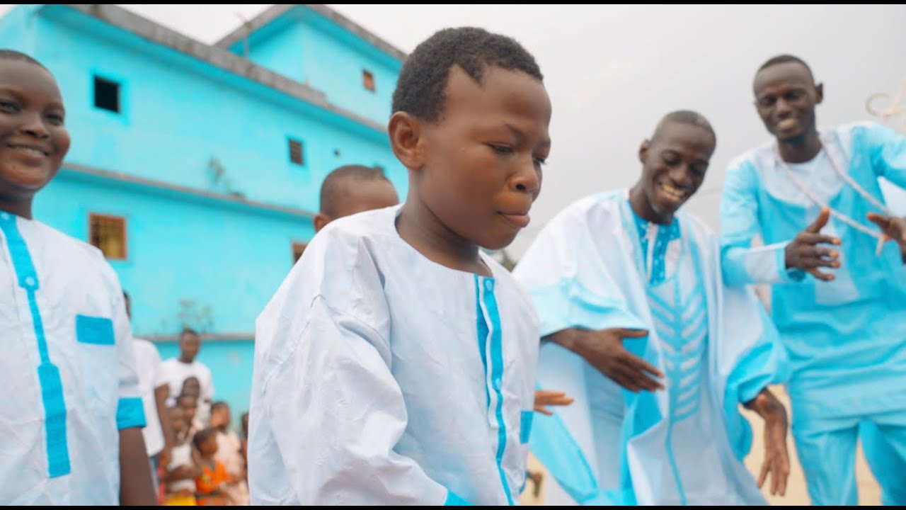 ARTISTE DE POULET - BAZIN (Clip officiel)