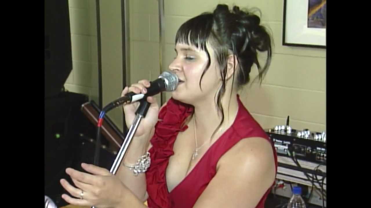 Sophia Sidaad ii ogayd baan. New Star 2011