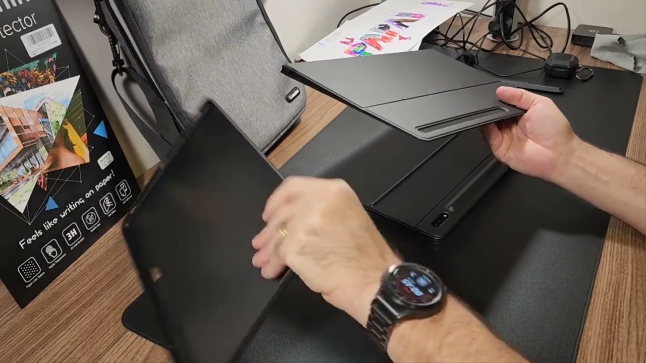 Acessórios do dia a dia para o Samsung Tab s8 ULTRA. O que vcs acham?? Compartilhe a sua opinião.