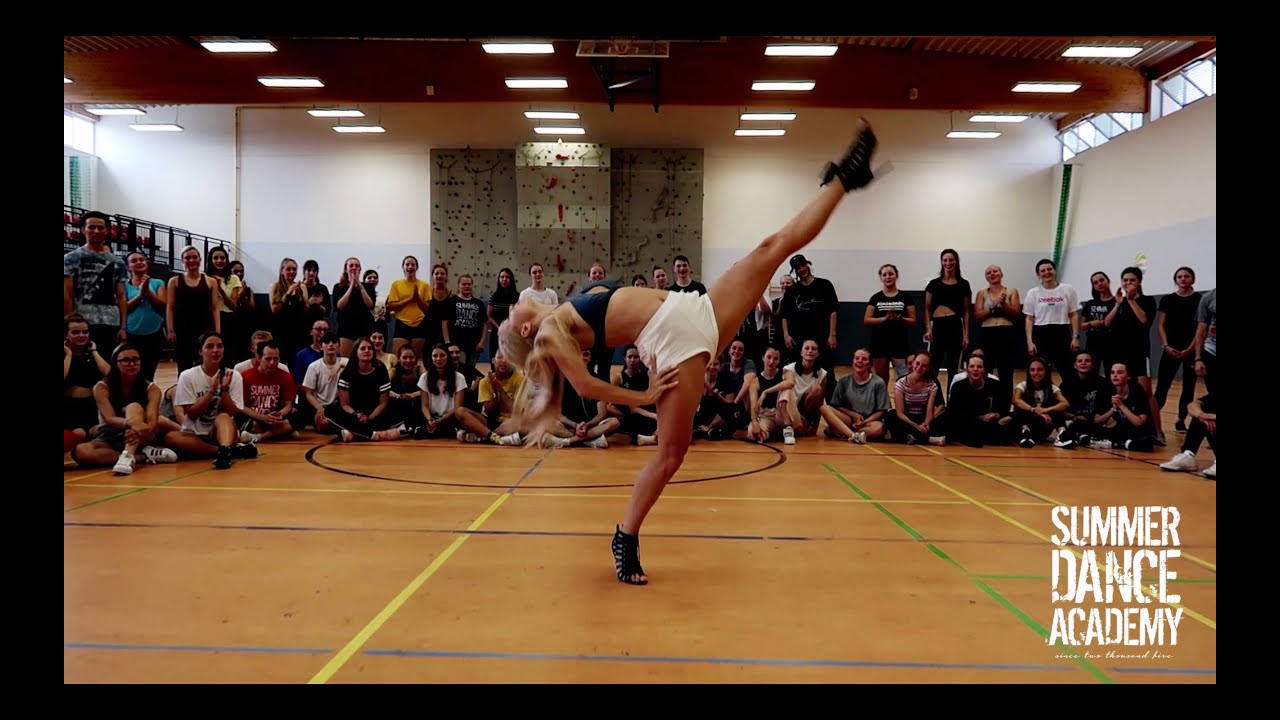 WATCHACHA | FRAULES | SUMMER DANCE ACADEMY
