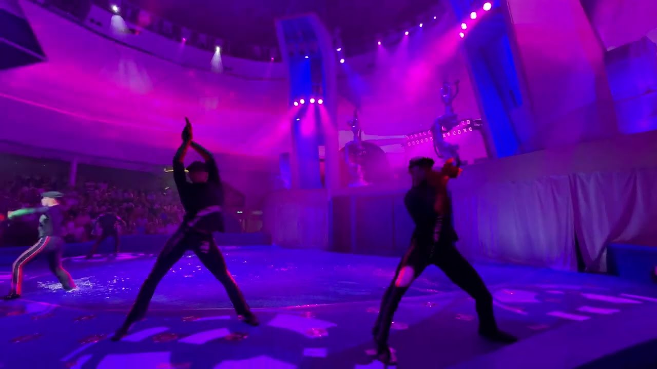 AquaDome Torque Full show - Royal Caribbean Star of the Seas -  (without Motorcycle cage) 4K