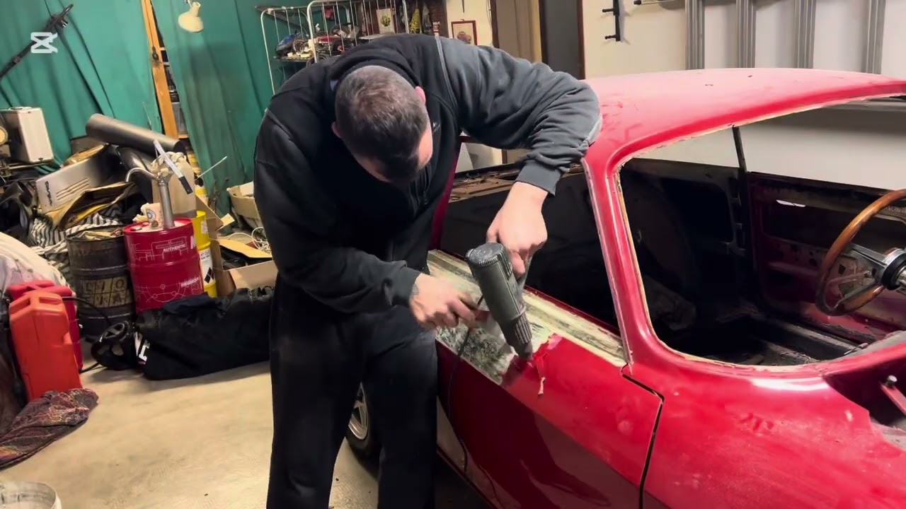 Restauro conservativo Alfa Romeo Gt junior 1973 parte 3 rimozione vernice