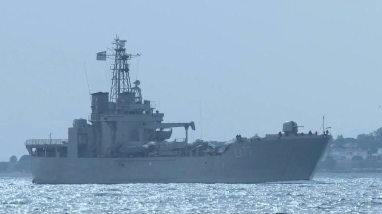 Greek navy ship arrives to house Lesbos island migrants | AFP