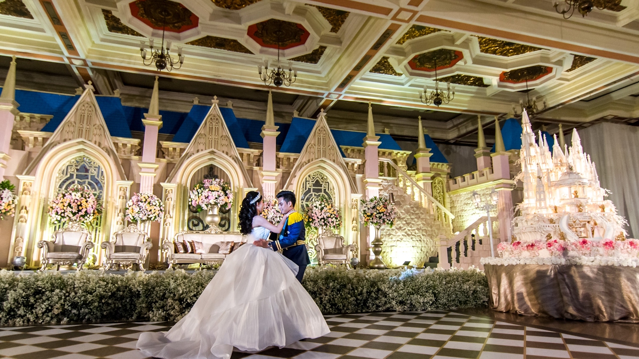 OUR OWN DISNEY WEDDING | NIKO RACHEL WEDDING