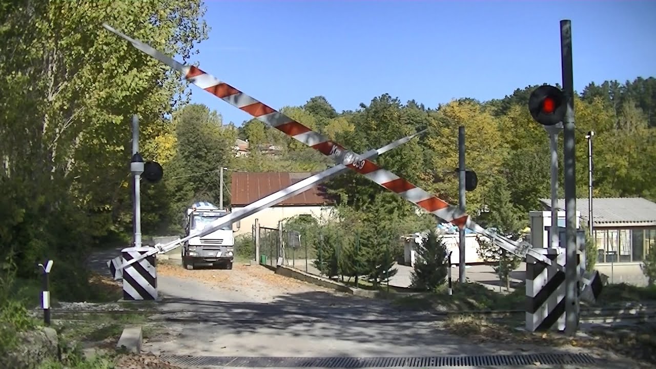 Spoorwegovergang Decollatura (I) // Railroad crossing // Passaggio a livello