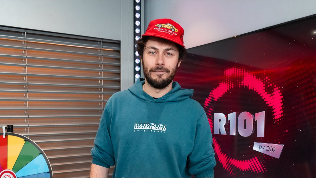 Riccardo Zanotti dei Pinguini Tattici Nucleari ospite a R101