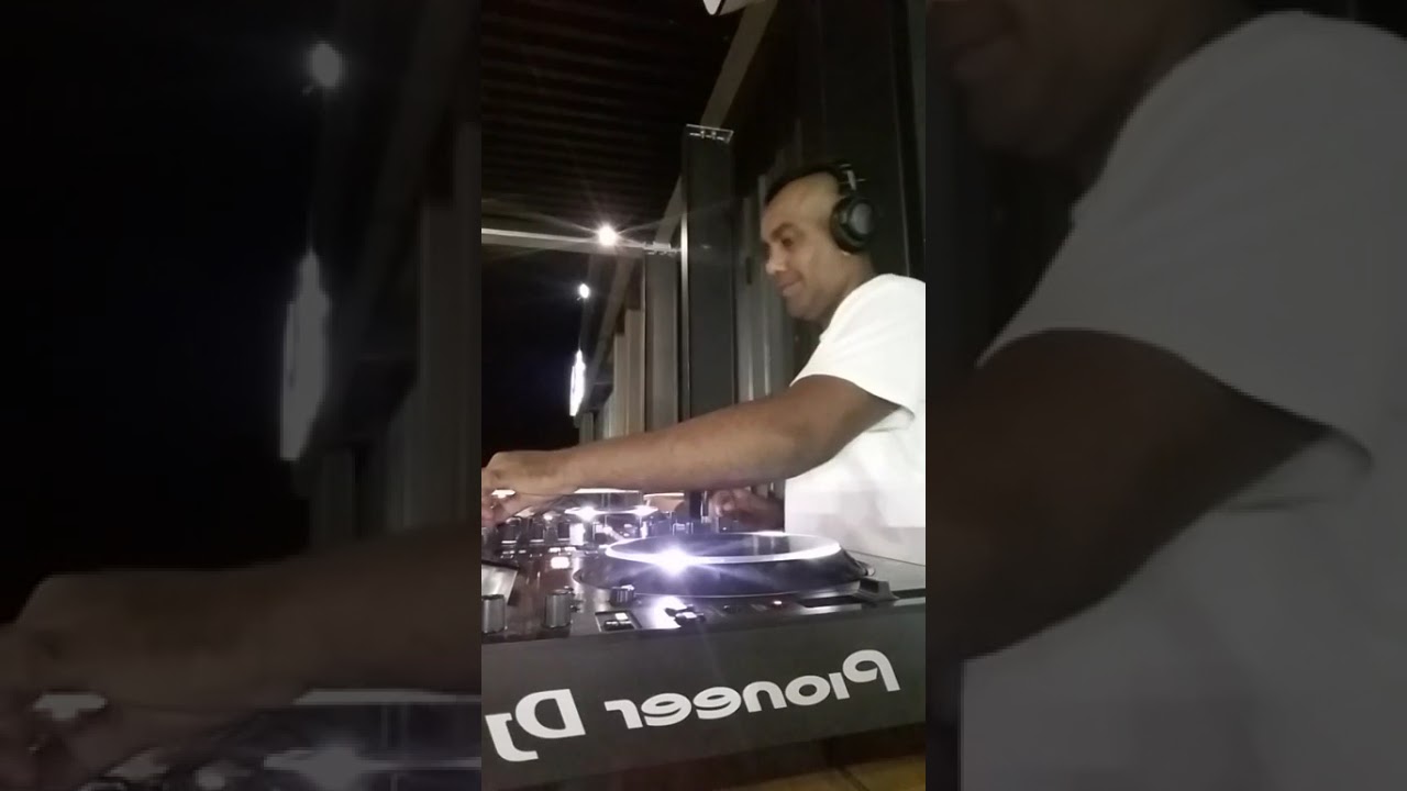 DJ FUNK DEE