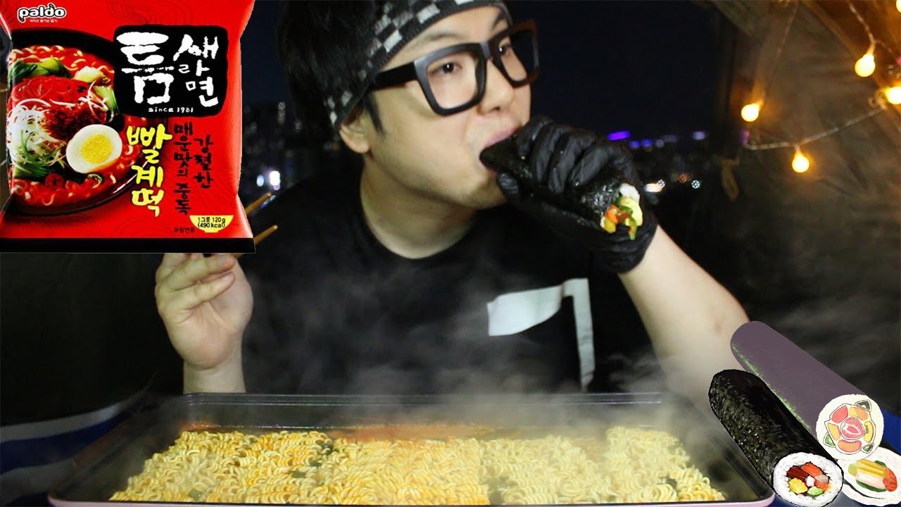 뚜란 틈새라면3개 불고기 참치 통김밥 파김치 텐트 먹방 asmr Spicy noodle ramenПряный рамен ราเม็งเผ็ด辛いラーメン吃播 korean mukbang