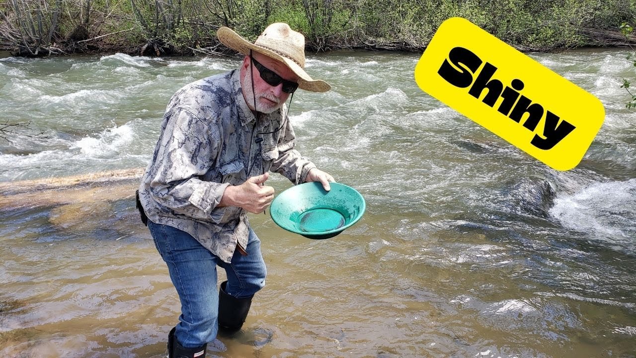 Gold Panning and Ghost Towns: Exploring Idaho's Historic Yankee Fork while searching for Gold