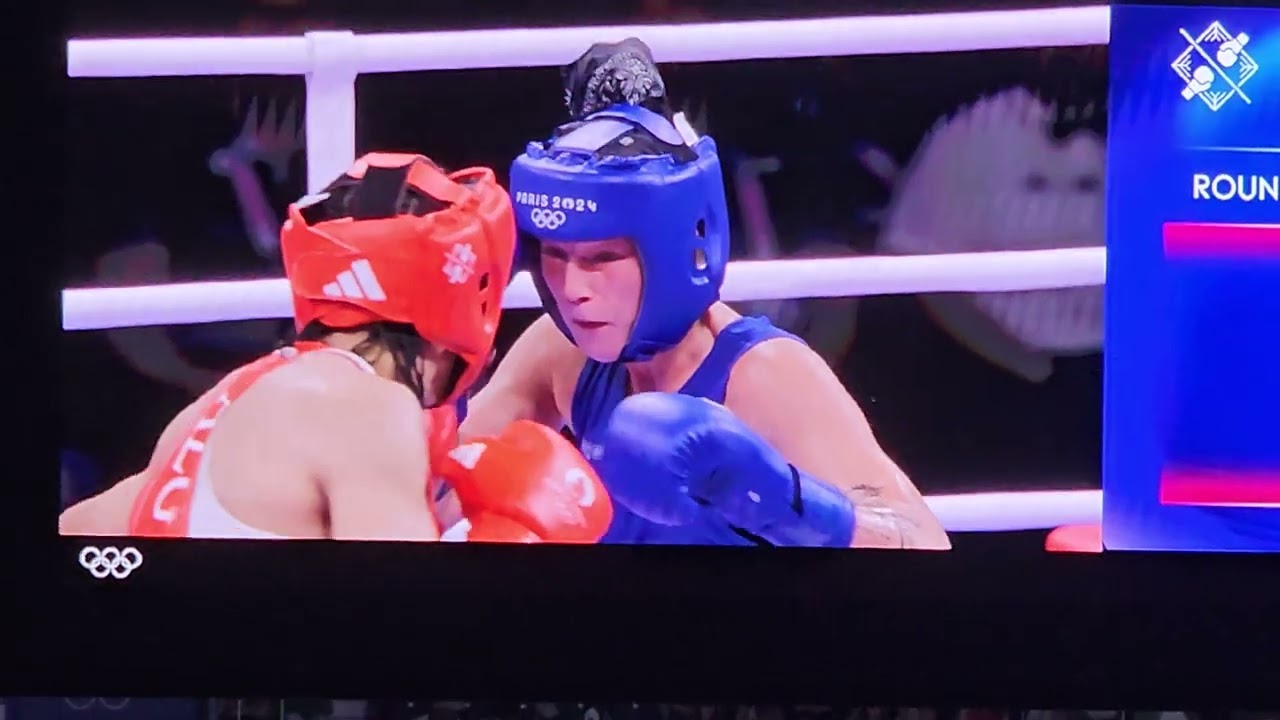🇩🇿🏅 Imane Khelif victorieuse par décision unanime un combat dominé face à la Hongroise Luca Hamori.