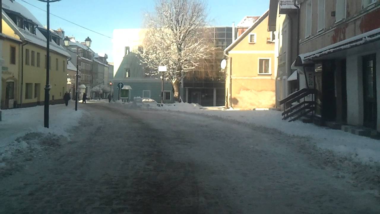 Kowary-zima 2015 przejazd ulicami miasta.