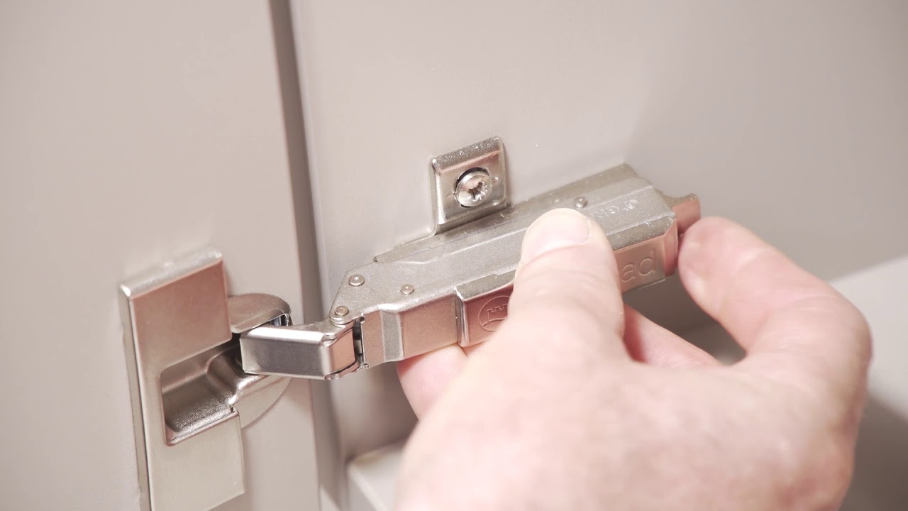 burgbad Türschanier einstellen