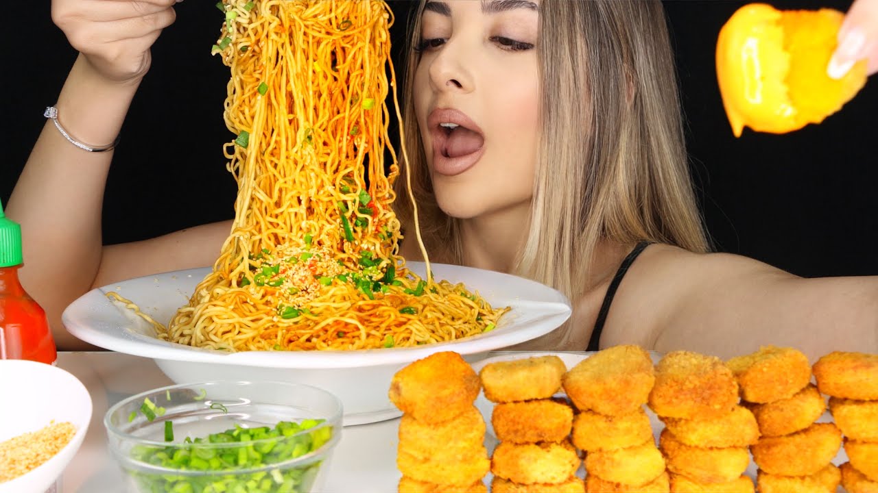 AŞIRI ACI SOSLU NOODLE  🥵& NUGGETS | EATING SOUNDS | ASMR TÜRKÇE MUKBANG