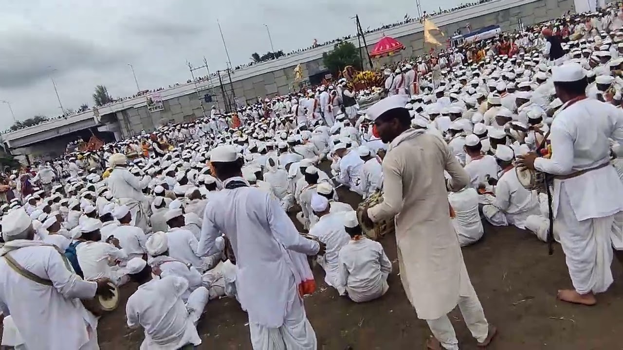 खडुस फाटा माऊलींच्या पालखीचे गोल रिंगण सोहळा जरुर पहा