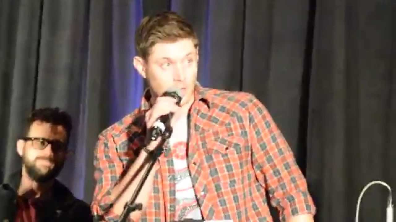 Jensen Ackles Singing at sfcon 2015