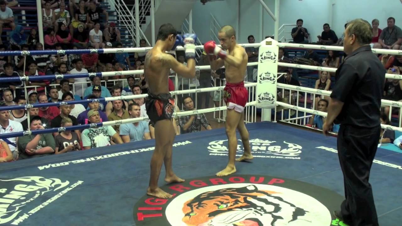 Singsuk (Tiger Muay Thai) vs Mat (Singpatong) @ Bangla Thai Boxing Stadium