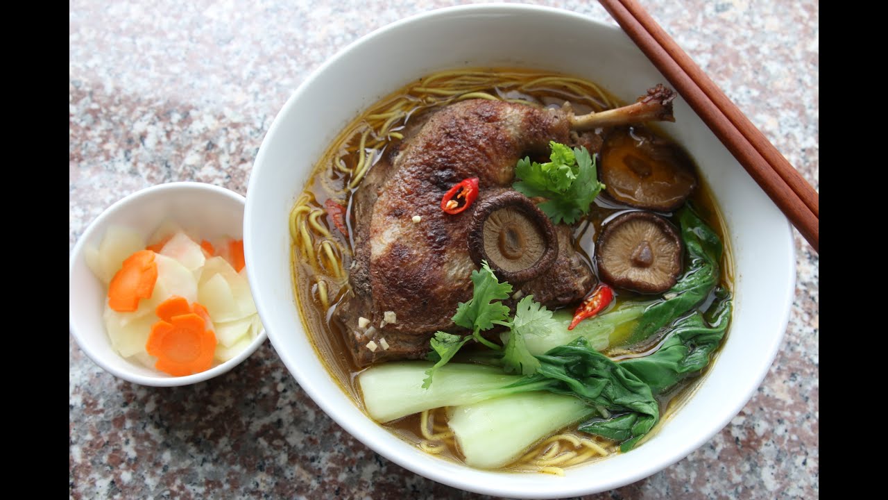 Roast Duck Noodle Soup - Mì vịt | Helen's Recipes