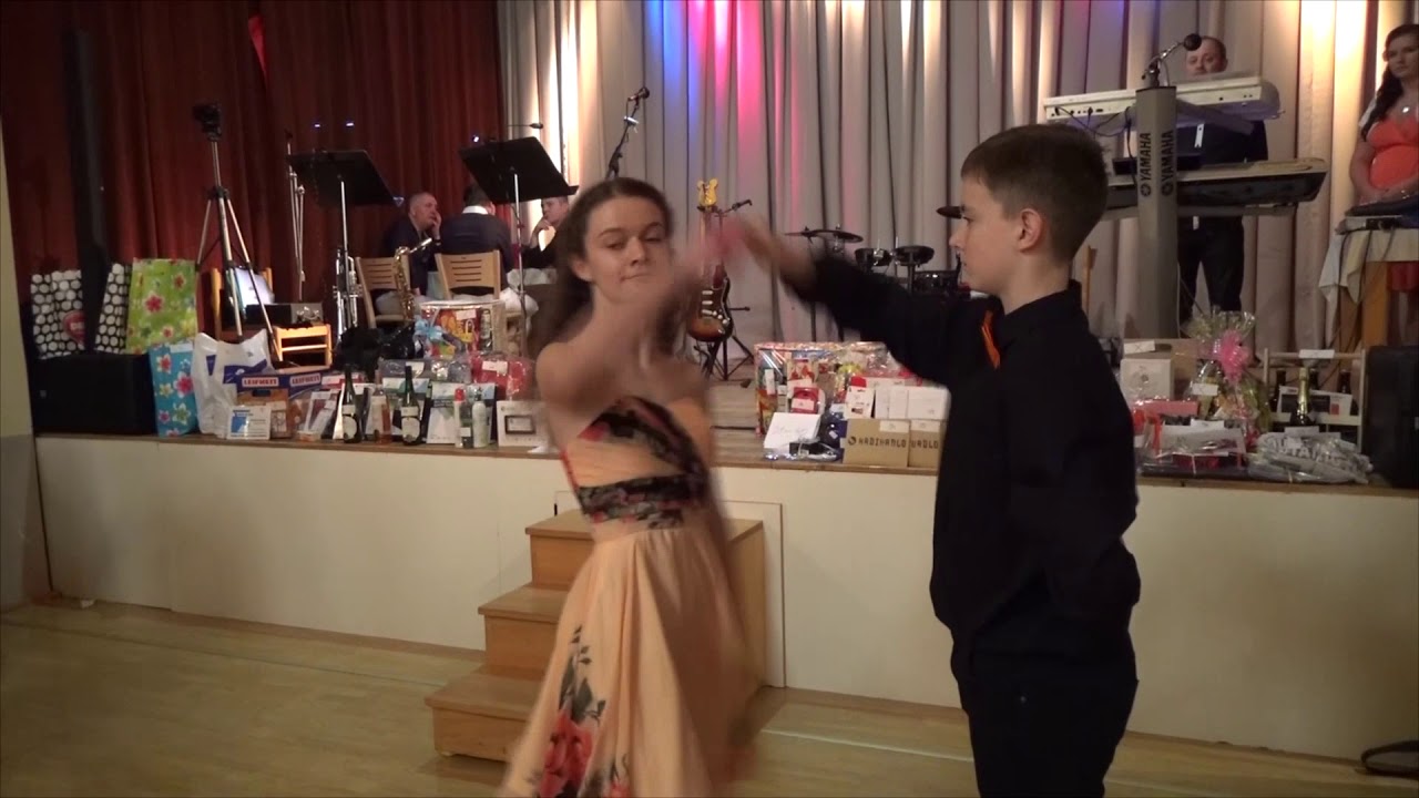 Ples ZŠ Mokrá Horákov 2018 Polonéza