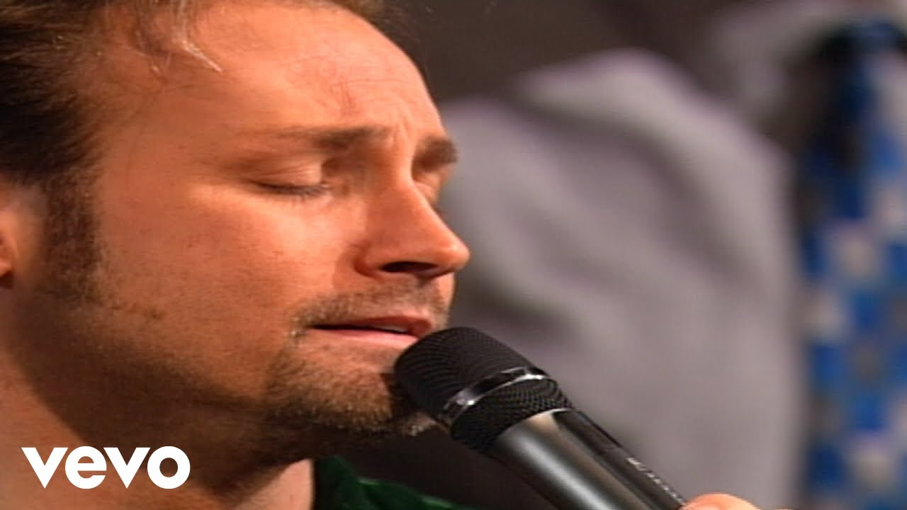 Bill & Gloria Gaither - Lord, Feed Your Children [Live] ft. Michael English